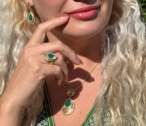 Dainty Vogue Gem Tear Ring